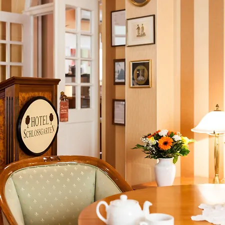 Garni Schlossgarten Hotel 3*