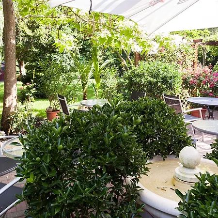 Ξενοδοχείο Garni Schlossgarten